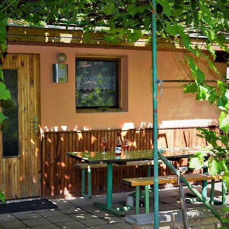 Vinařství Koliba Cejkovice (Hodonin) Exterior foto